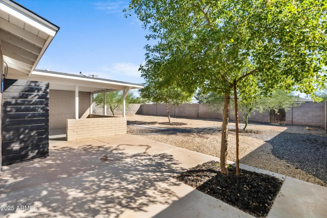 Real Estate Picture 30