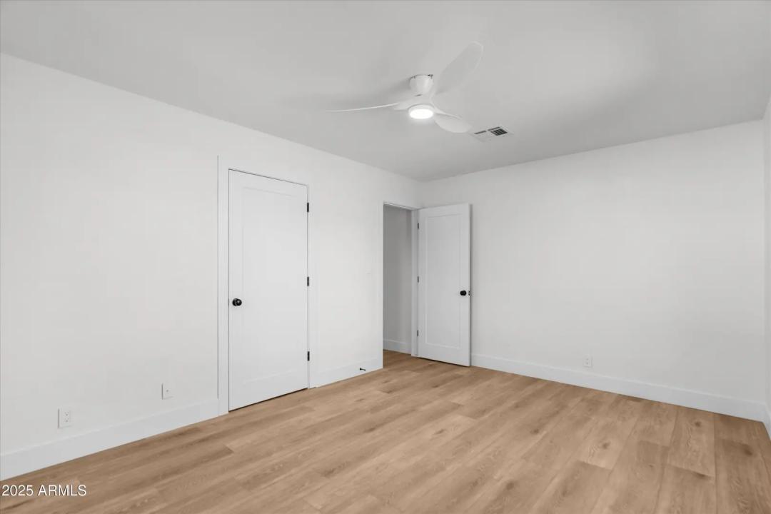 Real Estate Picture 17
