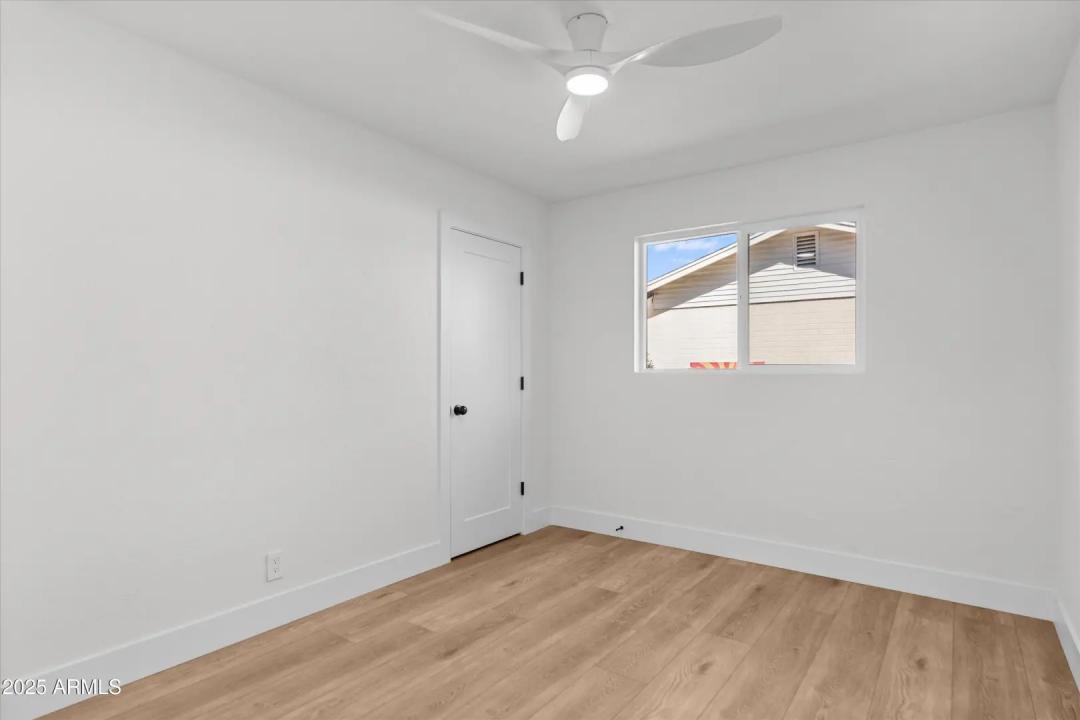 Real Estate Picture 19