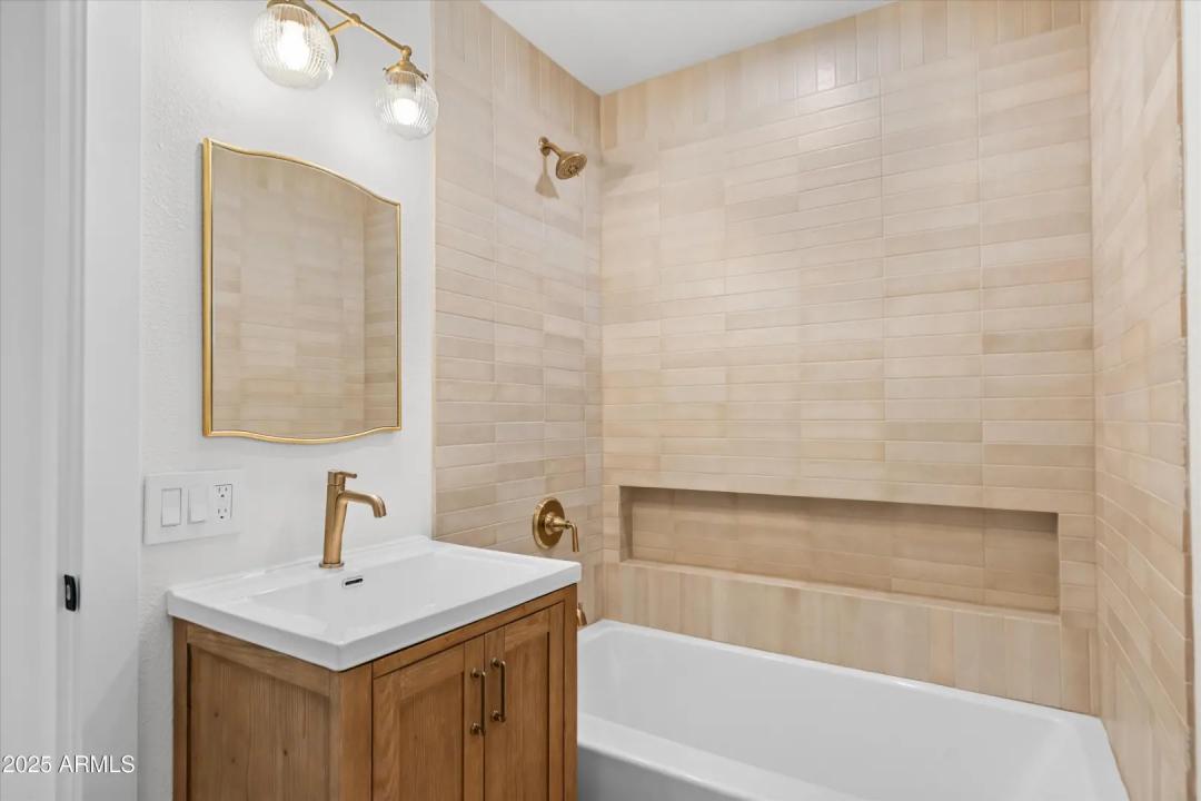 Real Estate Picture 20
