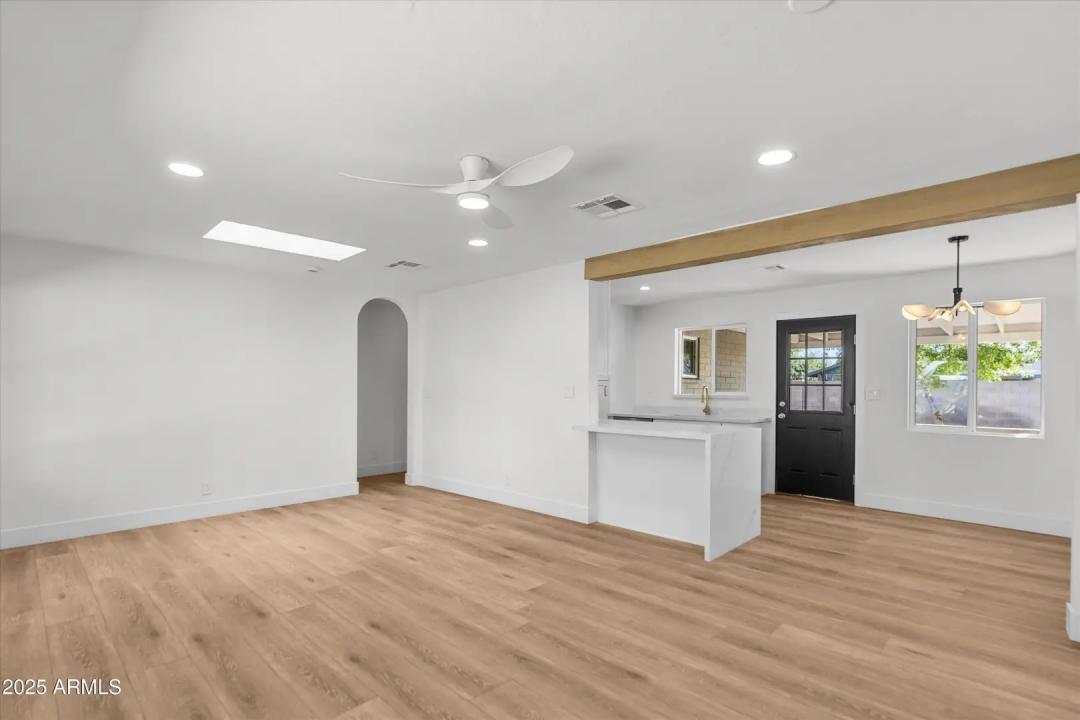 Real Estate Picture 6