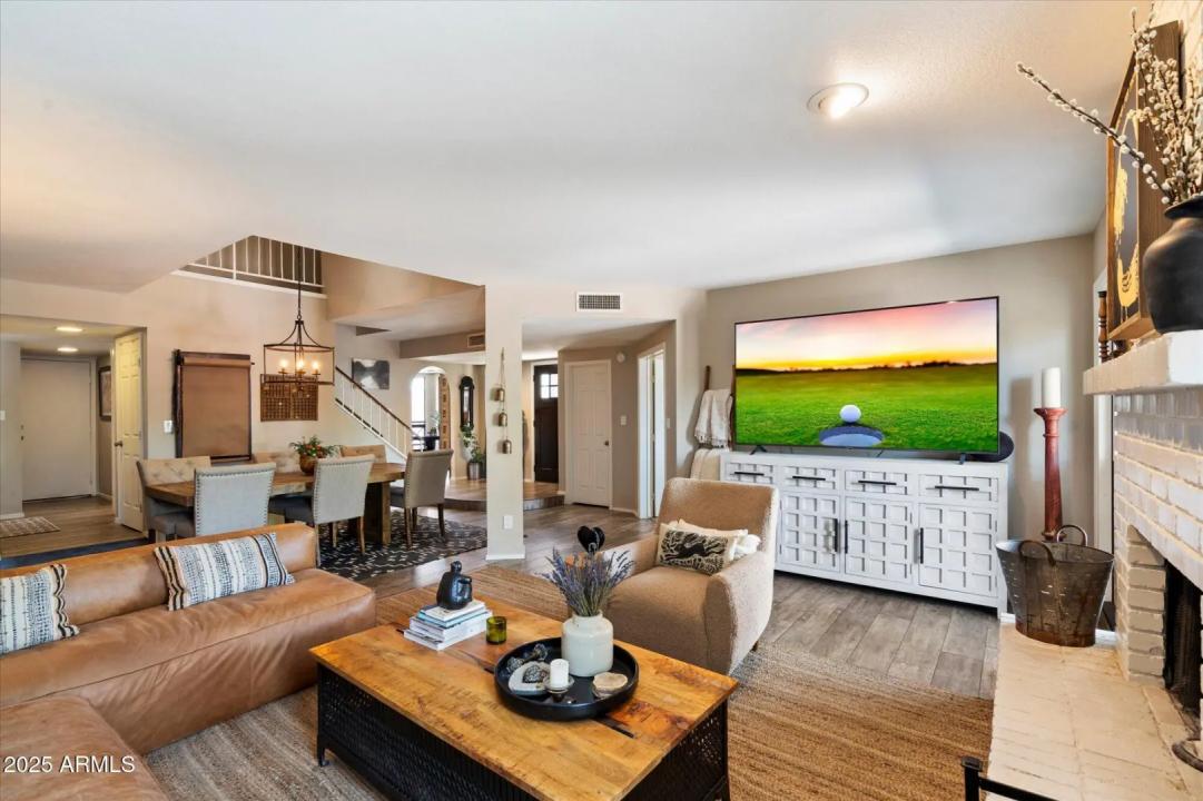 Real Estate Picture 3