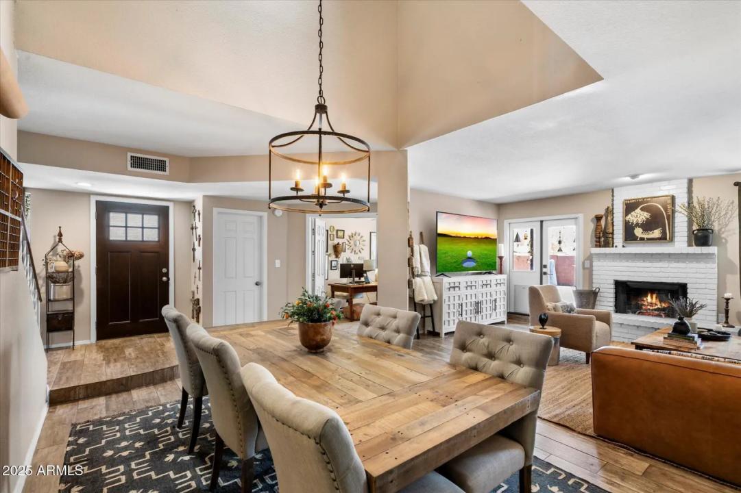 Real Estate Picture 4