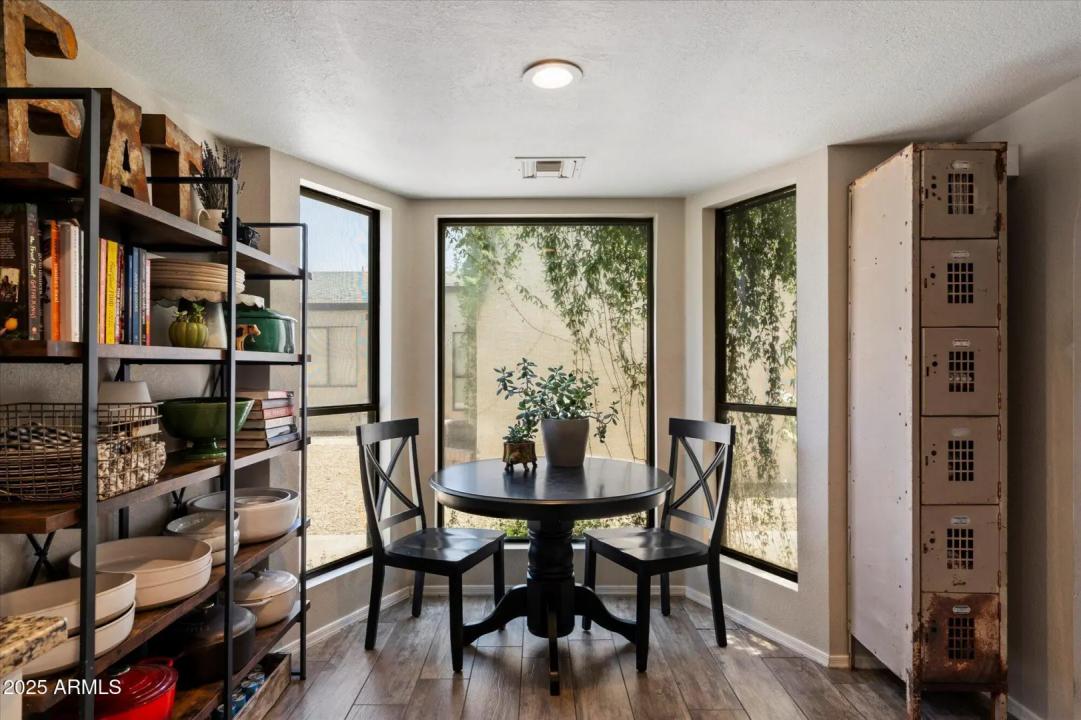 Real Estate Picture 10