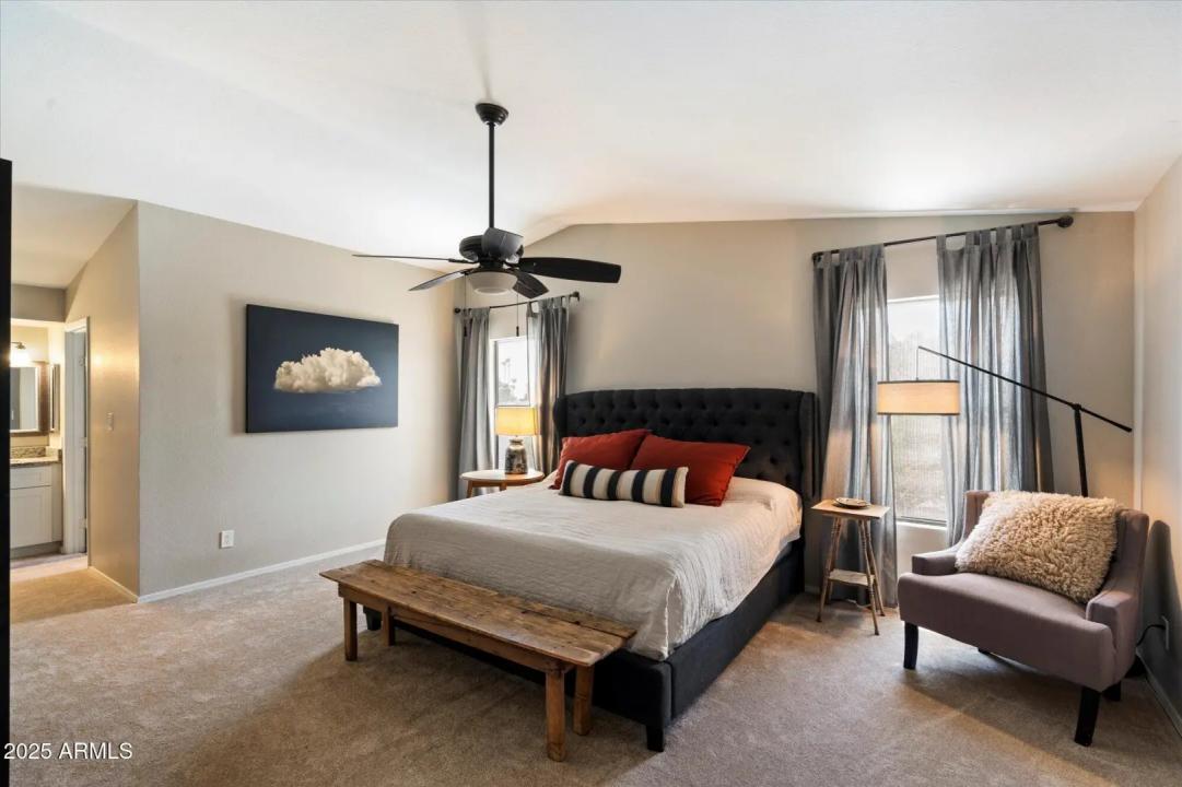 Real Estate Picture 14