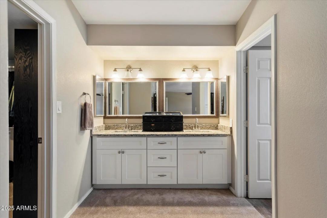 Real Estate Picture 16