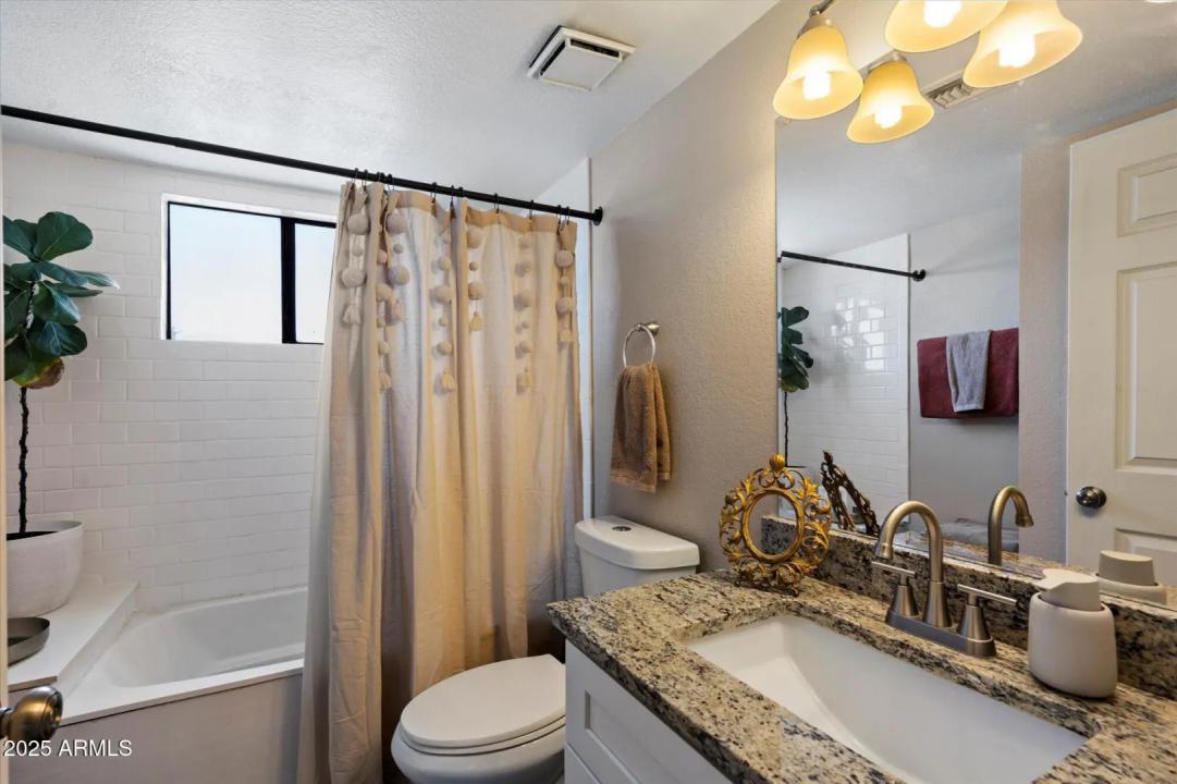 Real Estate Picture 21