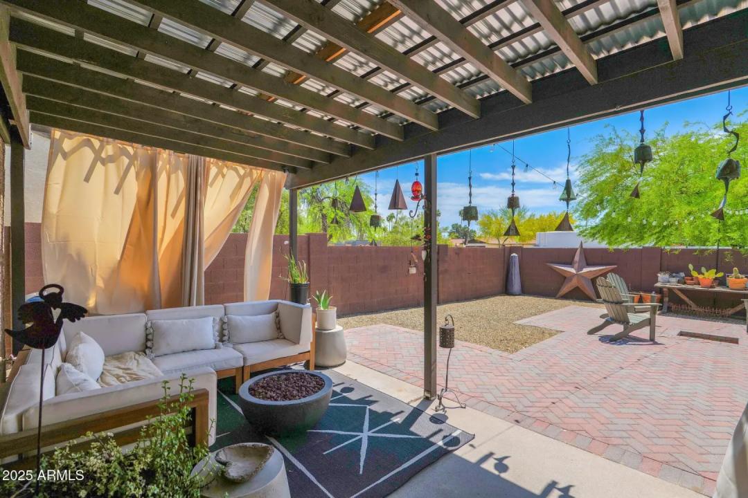 Real Estate Picture 23