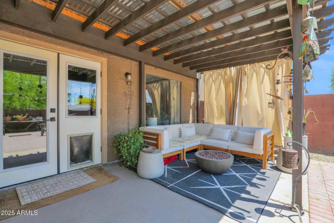Real Estate Picture 24