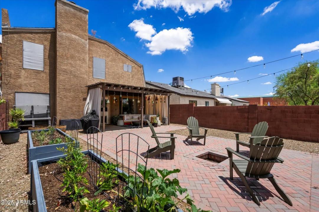 Real Estate Picture 25