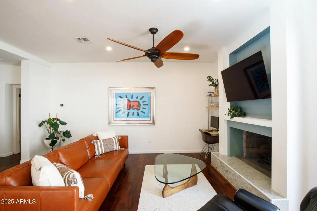 Real Estate Picture 5