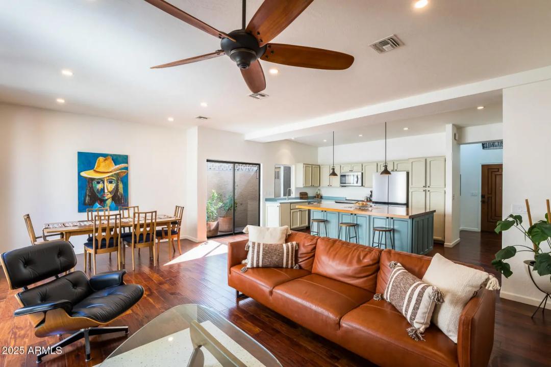 Real Estate Picture 3