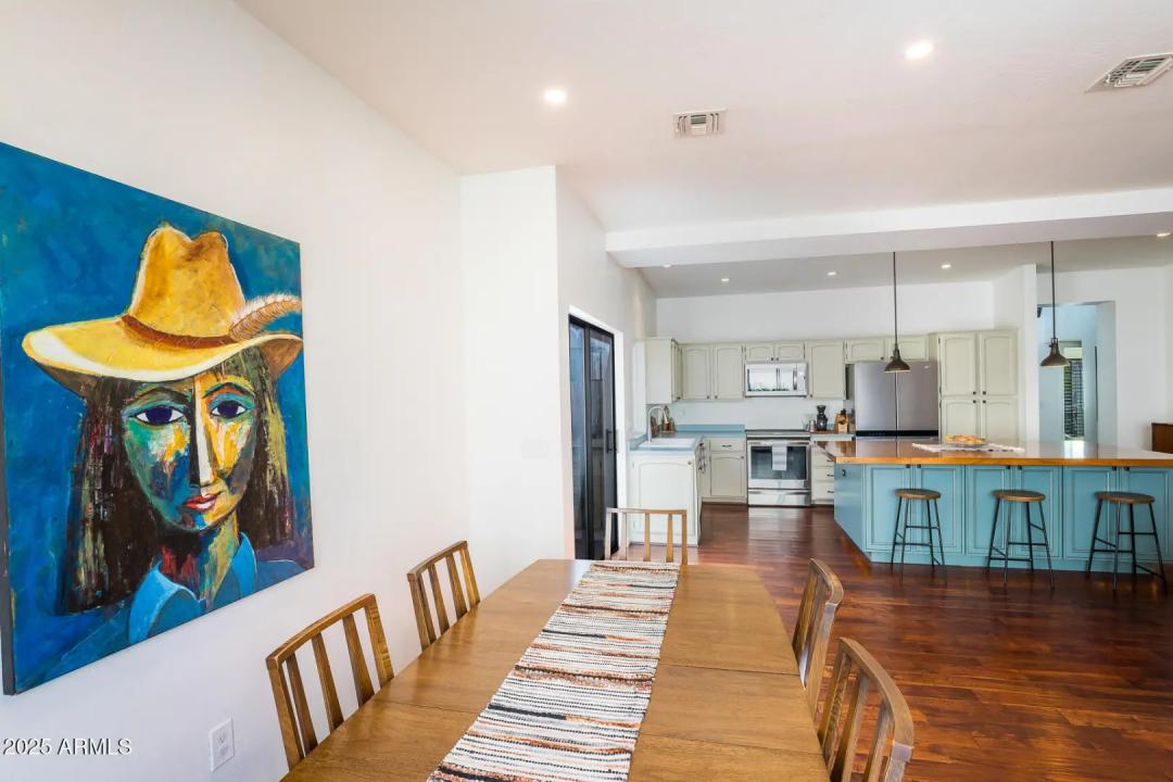 Real Estate Picture 10