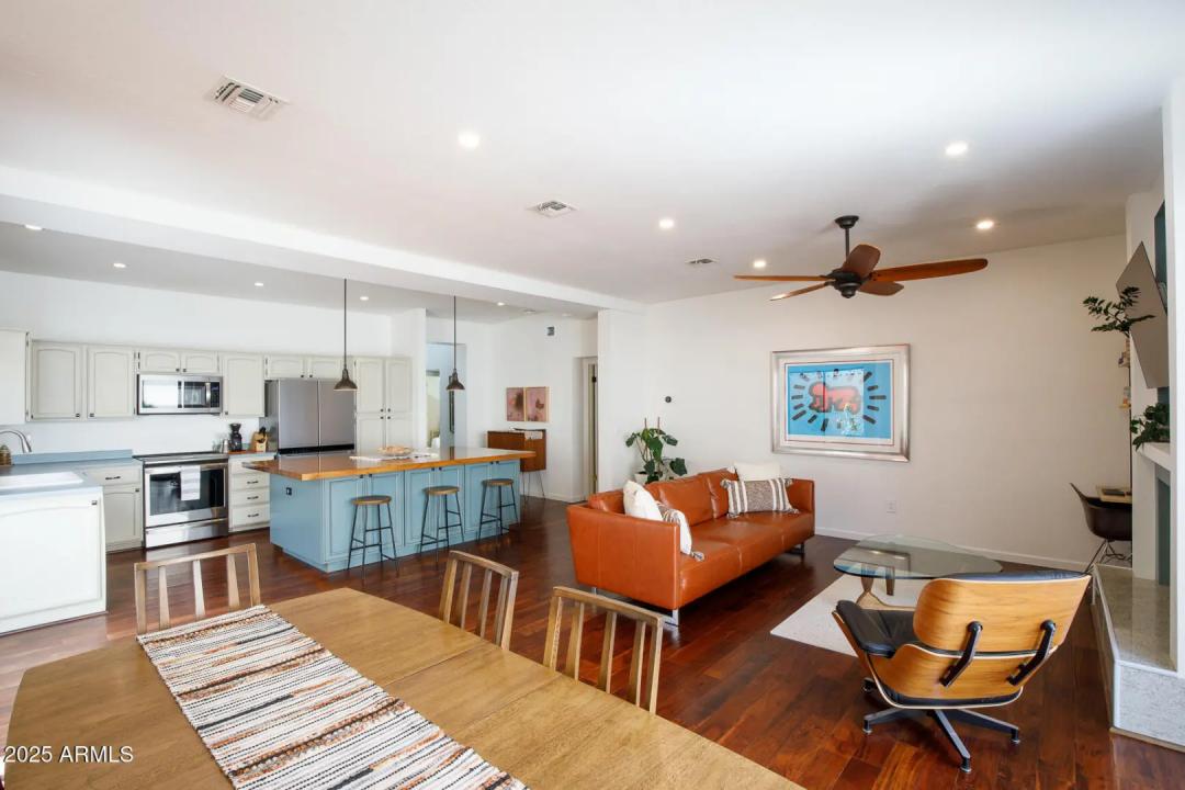 Real Estate Picture 9