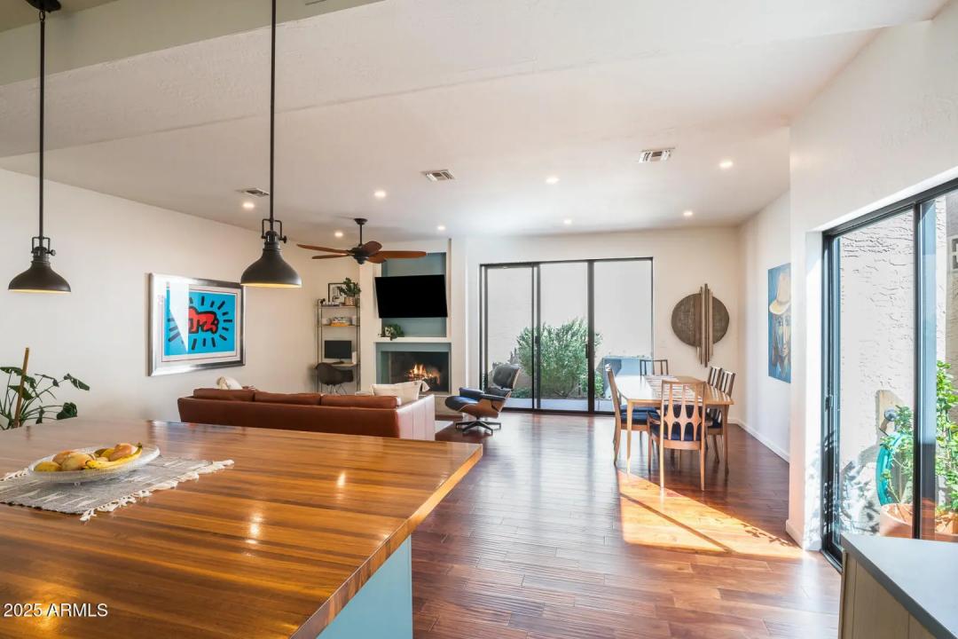 Real Estate Picture 15