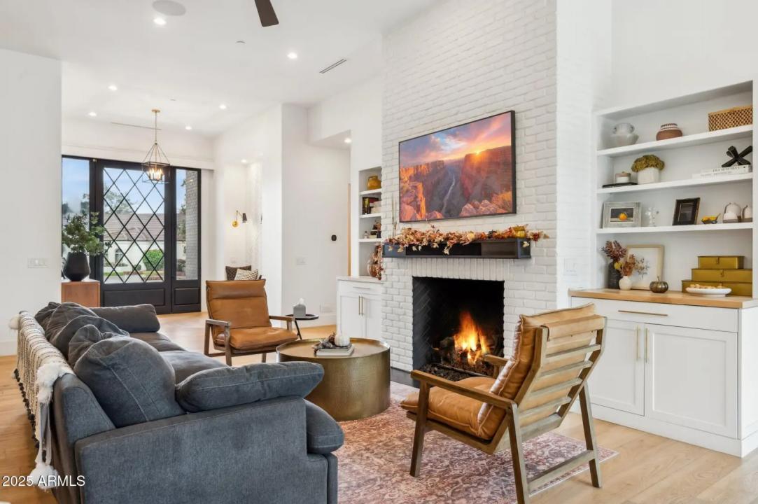 Real Estate Picture 10