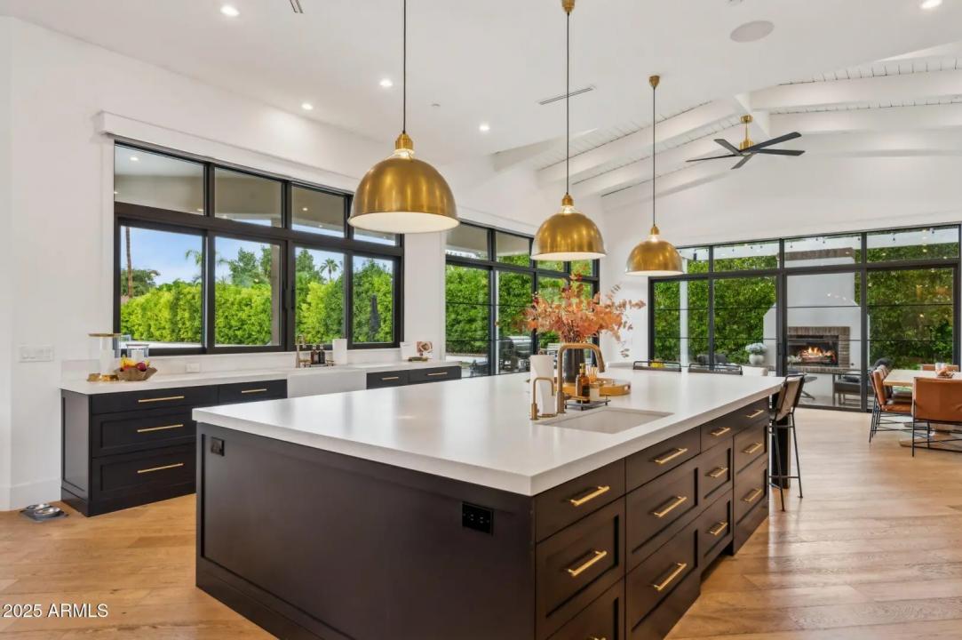 Real Estate Picture 8
