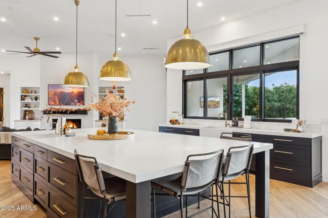 Real Estate Picture 9
