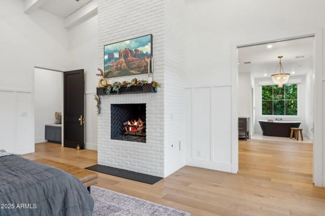 Real Estate Picture 23