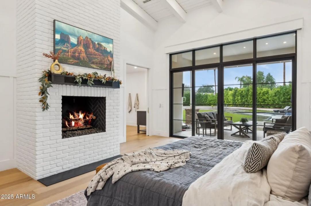 Real Estate Picture 24