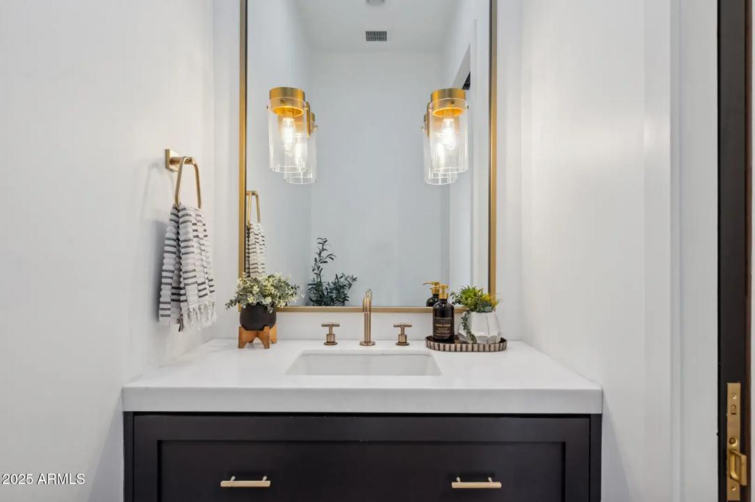 Real Estate Picture 35