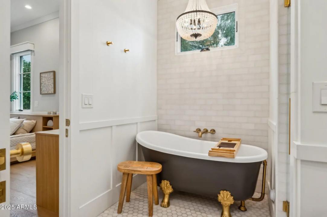 Real Estate Picture 42