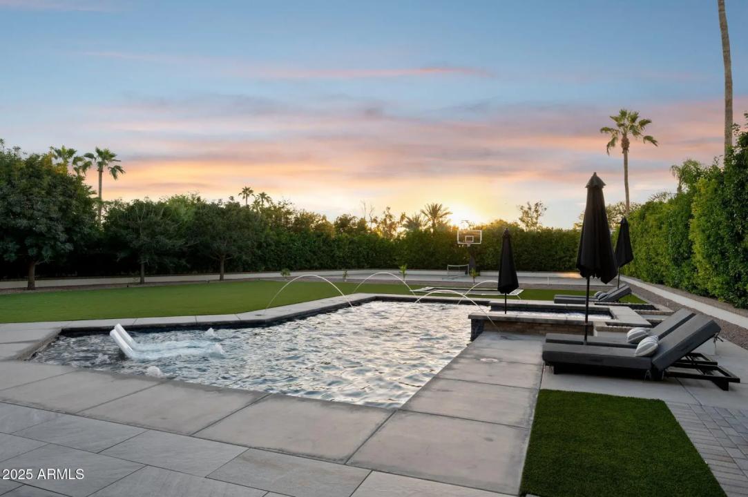 Real Estate Picture 52