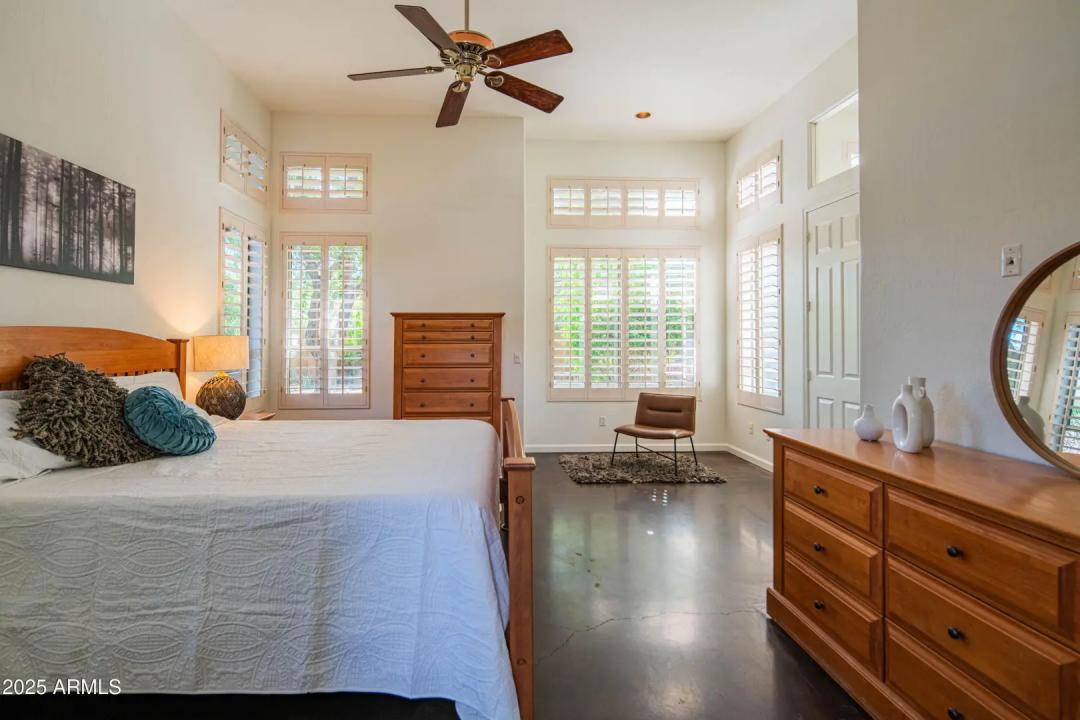 Real Estate Picture 22