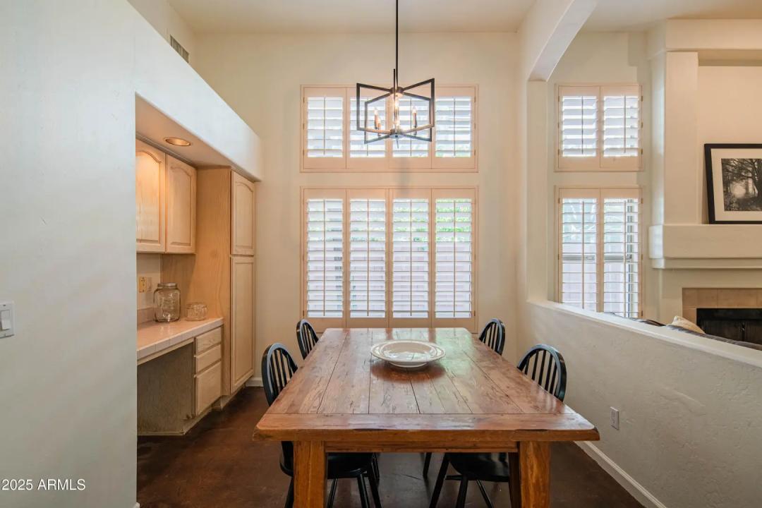 Real Estate Picture 14