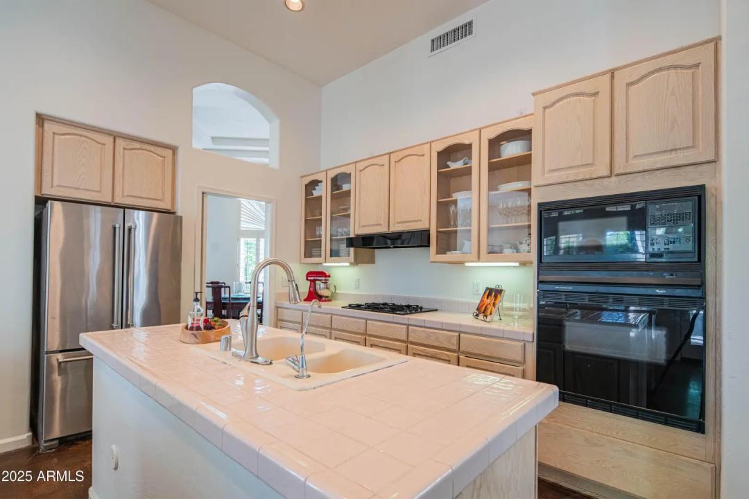 Real Estate Picture 10