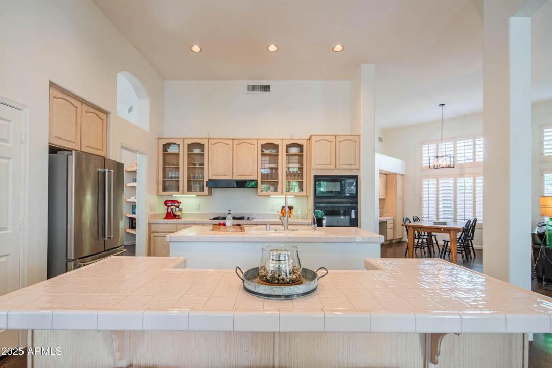 Real Estate Picture 9