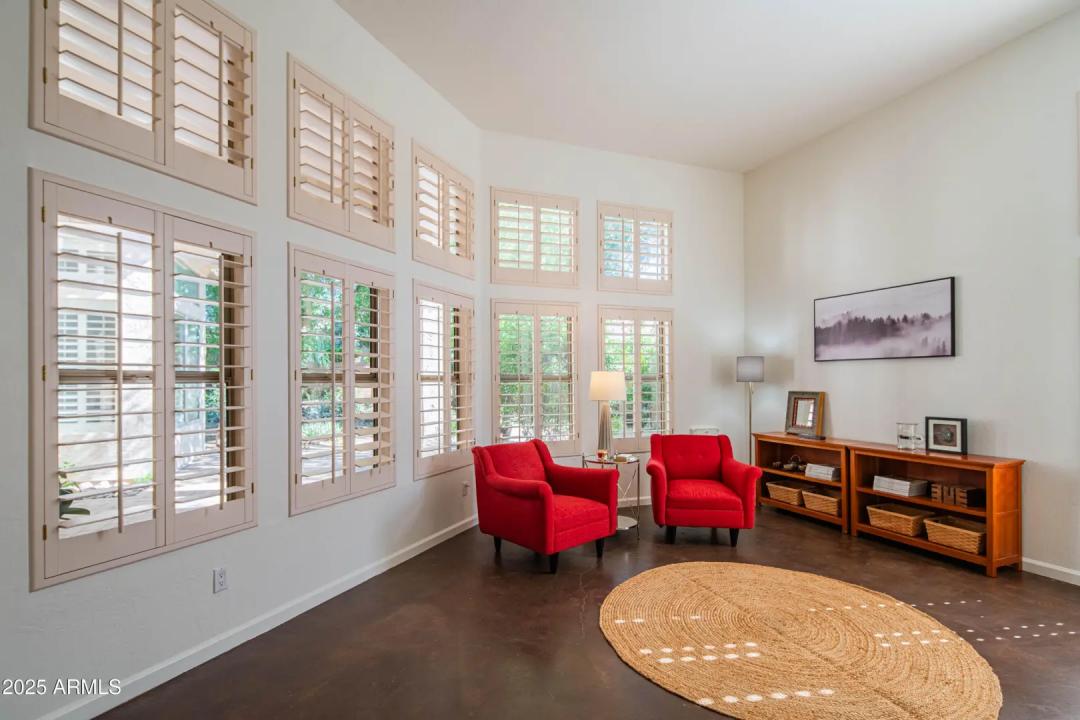Real Estate Picture 19