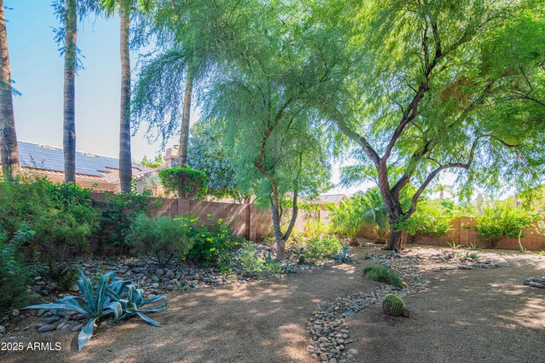 Real Estate Picture 33