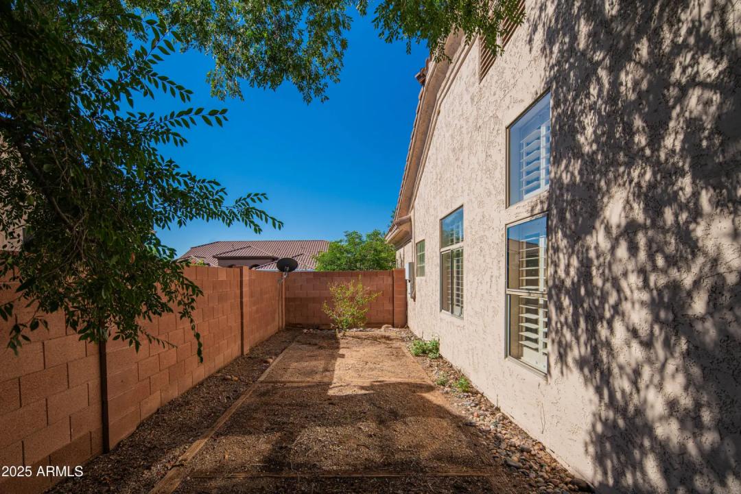 Real Estate Picture 36
