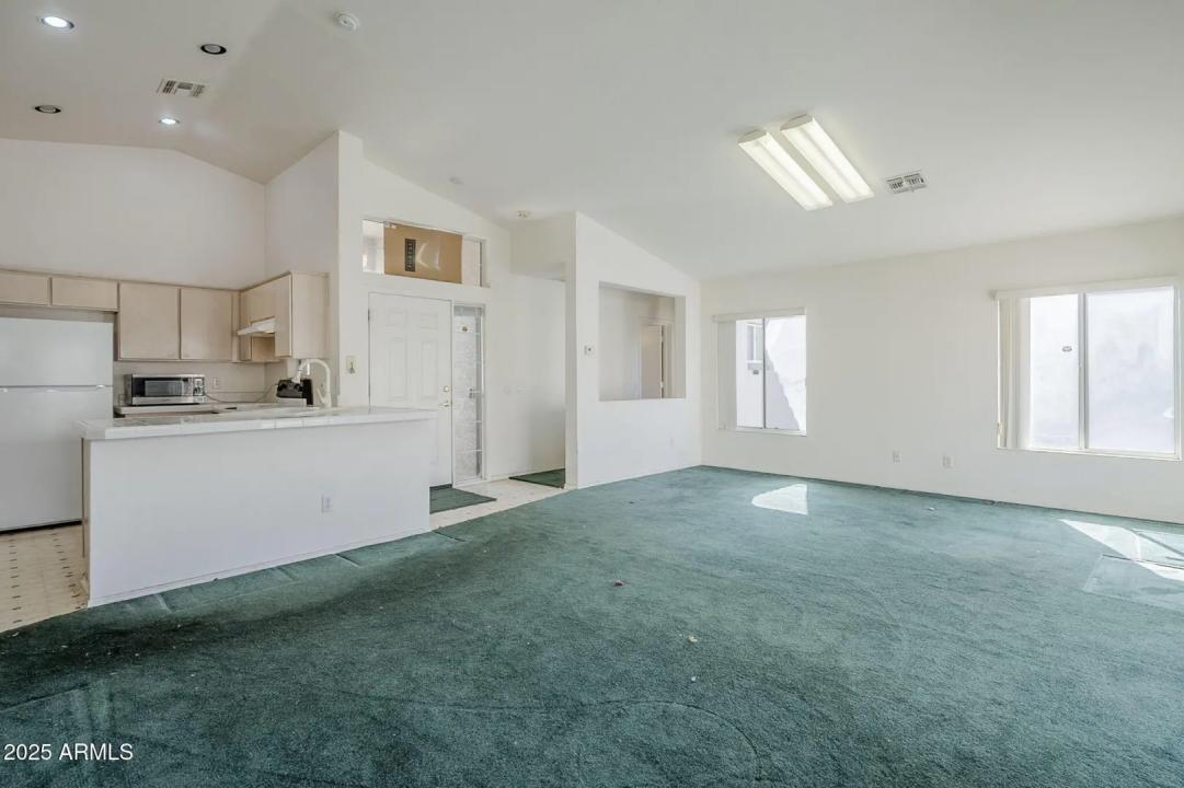 Real Estate Picture 6