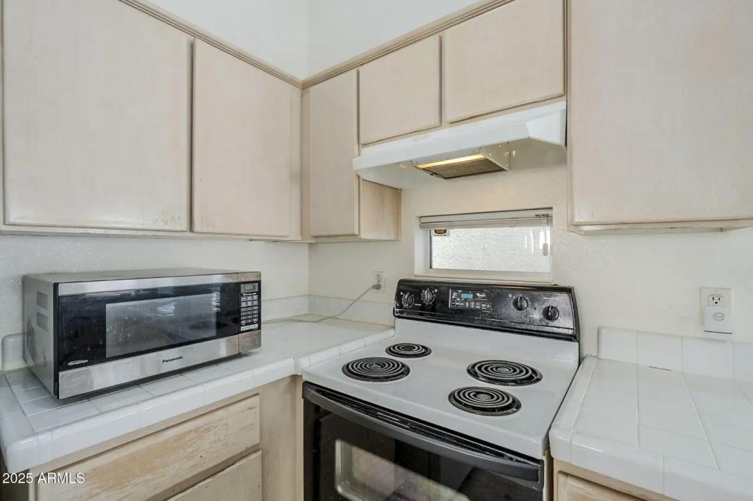 Real Estate Picture 13