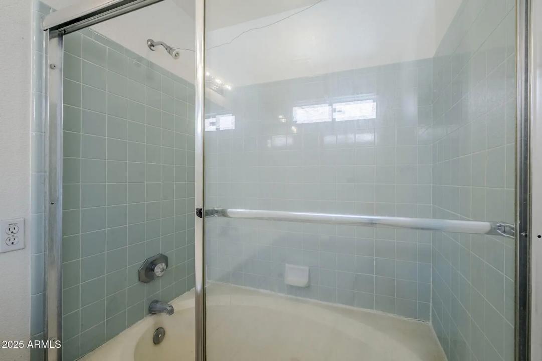 Real Estate Picture 15