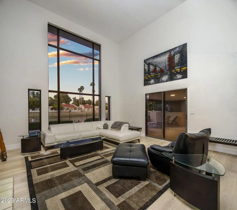 Real Estate Picture 3