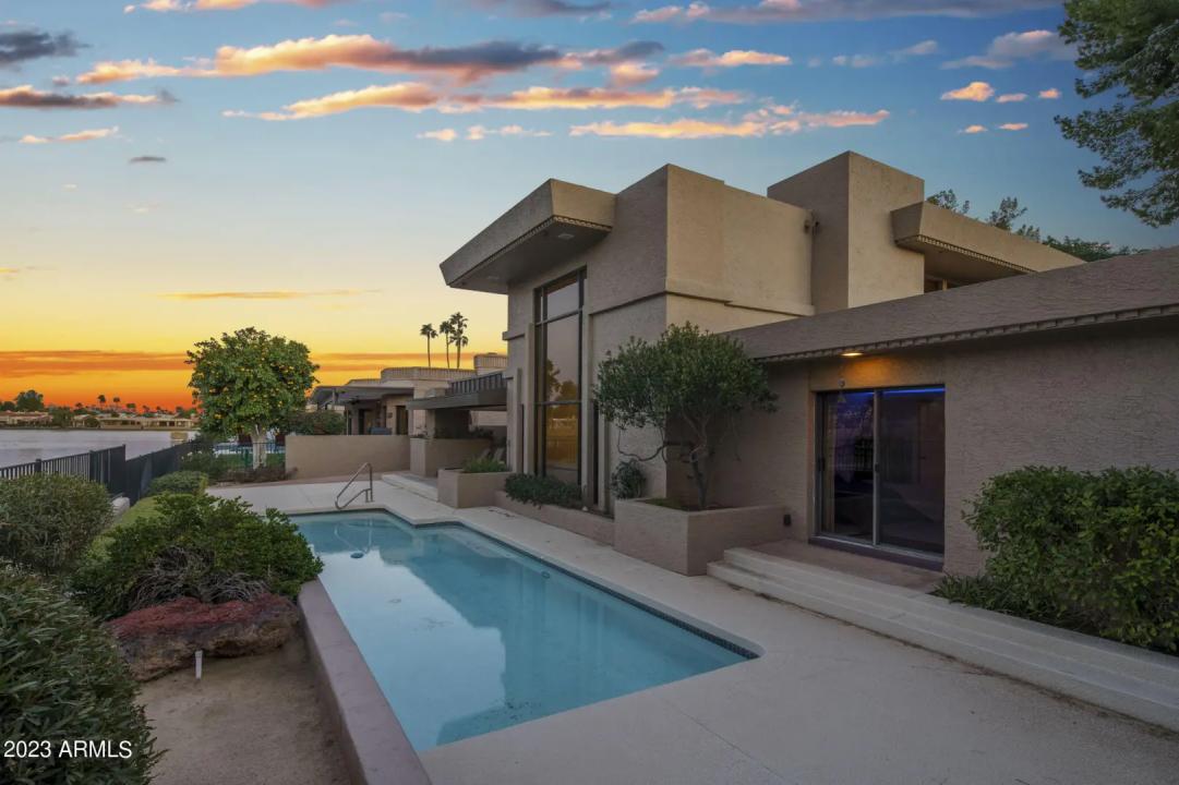 Real Estate Picture 8