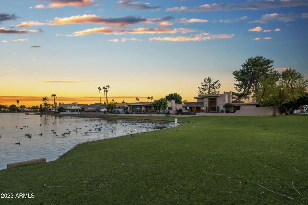 Real Estate Picture 13