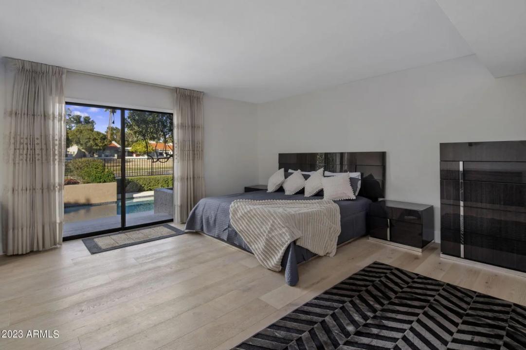 Real Estate Picture 17