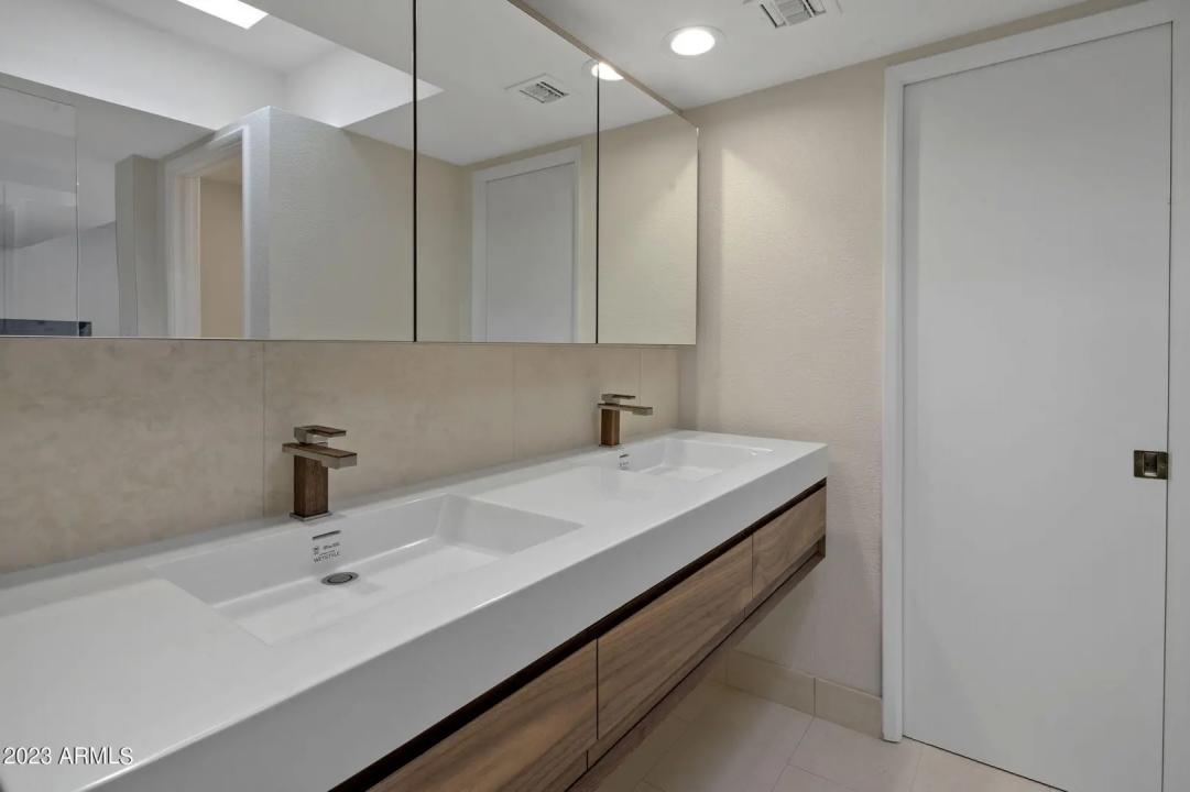 Real Estate Picture 21
