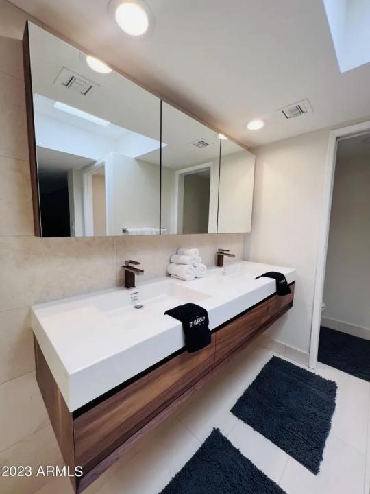 Real Estate Picture 22