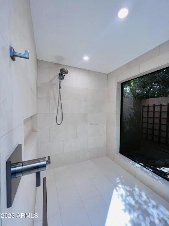 Real Estate Picture 23