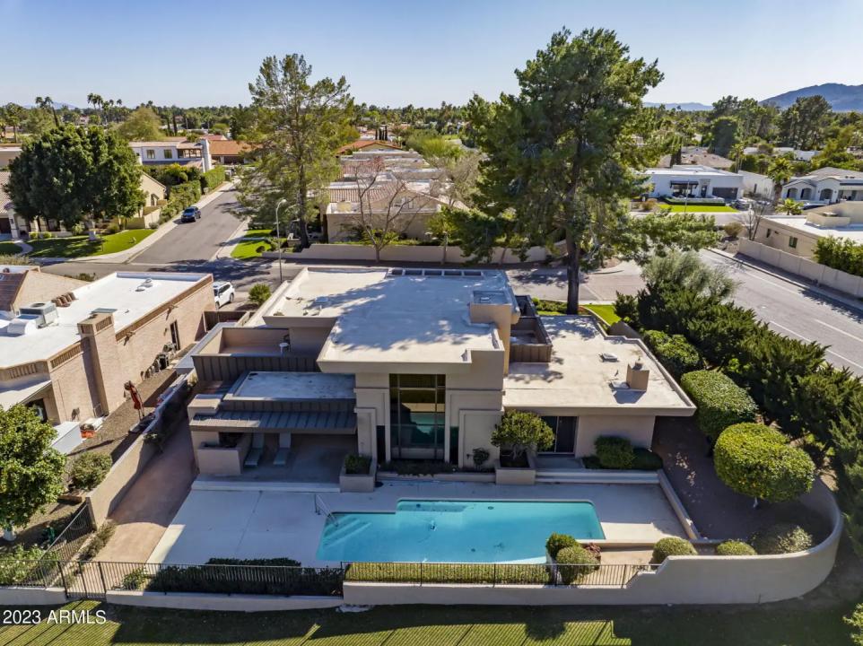 Real Estate Picture 24