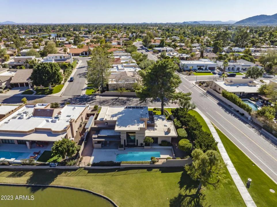 Real Estate Picture 25