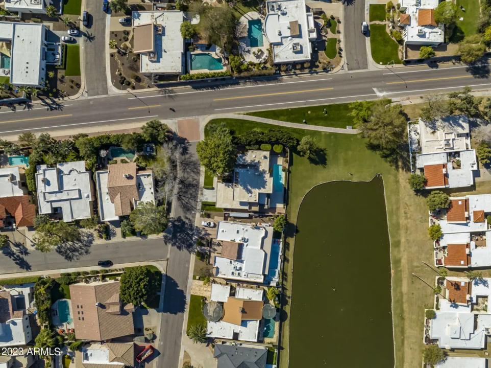 Real Estate Picture 30