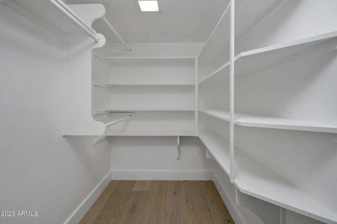 Real Estate Picture 37