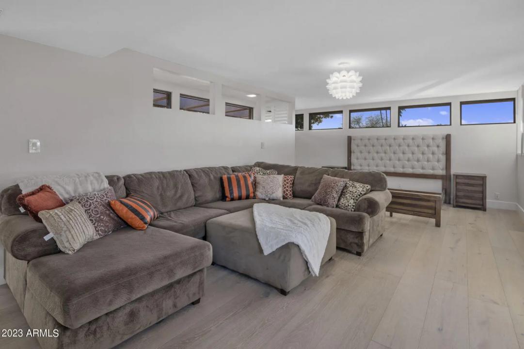 Real Estate Picture 41