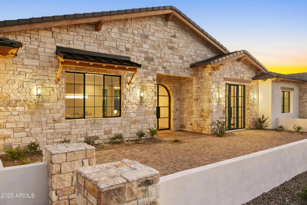 Real Estate Picture 6